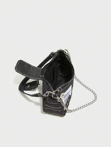 Chiếc túi đeo vai thời trang mới này kết hợp giữa dây xích kim loại và họa tiết hoa anh đào đỏ, có khóa bấm, phù hợp cho việc đi làm hàng ngày, mua sắm, hoạt động ngoài trời và nhiều dịp khác nhau. - màu đen - Xem 5