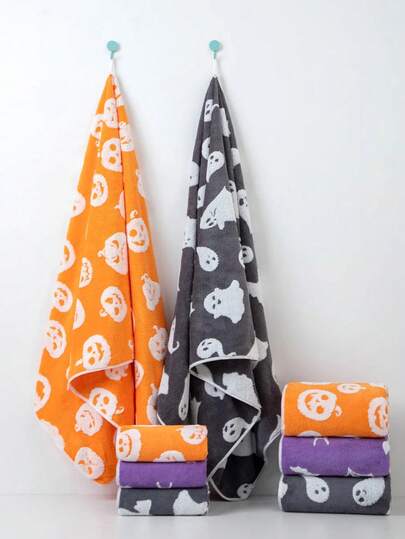 1pc Polyester Grey Bath Towel Or Kitchen Small Towel, Thin, Halloween Ghost Pattern, Unisex, Suitable For All Year Round, Quick-Drying And Absorbent, Suitable For Bathroom, Holiday Gifts, School, Outdoor Travel And Home Use