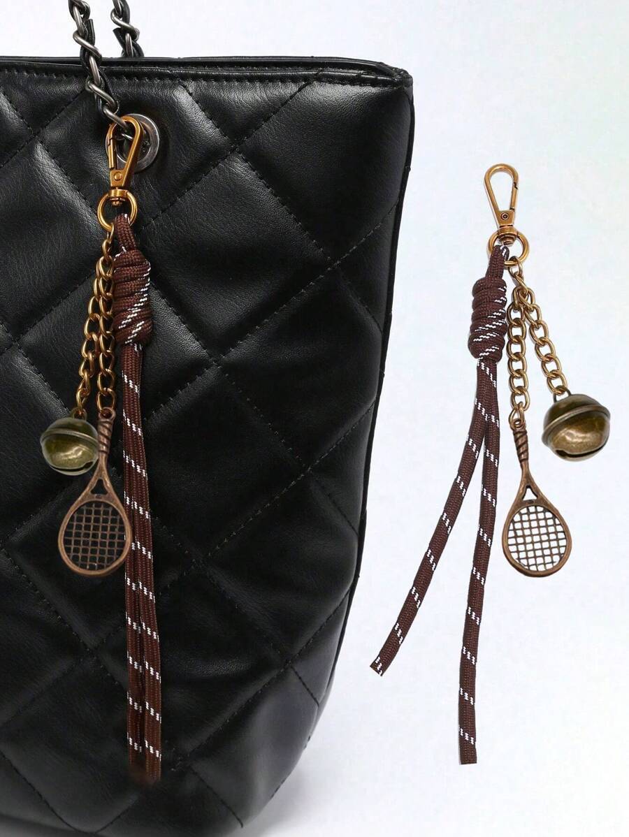1 pezzo Ciondolo portachiavi vintage a forma di racchetta da tennis - Pendente vintage in bronzo con nappina, campanellino e catena, accessorio sportivo carino per donne e ragazze, decorazione per borse, zaini, regalo creativo per appassionati di tennis, uso quotidiano per scuola, ufficio, stile vintage e elegante, accessorio per borse di coppia, decorazione per adolescenti, donne, studenti universitari, rookie, Ognissanti, Natale