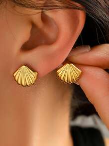 1 Pair Shell Shaped Earrings, Exaggerated Beach & Ocean Elements Series, Retro Classic Fashion Bohemian Resort Style Accessory