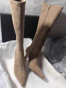 2025秋冬新款尖头细高跟过膝长靴，纽扣拼接双面设计，女士猫跟 - 卡其色 - 查看 3
