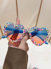 1 件心形糖果色夏季海滩时尚眼镜，适合女士、派对和音乐节、情侣度假万圣节海滩配饰，适合女士眼镜、墨镜、基础款秋冬女士服装、商务休闲礼物、情人节、春夏明亮色彩，适合夏季海滩度假、户外、旅行派对风格心形框架，适合音乐节