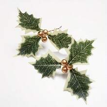 20 piezas de acebo navideño con bayas y hojas verdes, hojas artificiales para decoración navideña, decoración de fiesta festiva y manualidades DIY, rojo/dorado/plateado