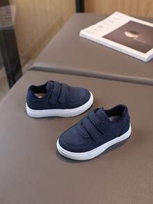 1 Pair Kids Shoes, New Spring/Autumn Boys Sports Shoes Girls Casual Sneakers Soft Bottom Toddler Shoes - Blue - View 3