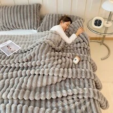 1 chiếc chăn lông mềm mại, ấm áp, màu trơn kẻ sọc, đa năng dùng cho giường, ghế sofa, du lịch, văn phòng, trang trí phòng ngủ, phù hợp cho mọi mùa - Chăn lông thỏ giả hai mặt sang trọng, kẻ sọc mềm mại, ấm áp, thích hợp để ngủ trưa, làm việc văn phòng, cắm trại, ngồi trên ghế sofa - Chăn trải giường bằng polyester đa chức năng, món quà Giáng sinh hoàn hảo. - Màu Xám nhạt - Xem 11