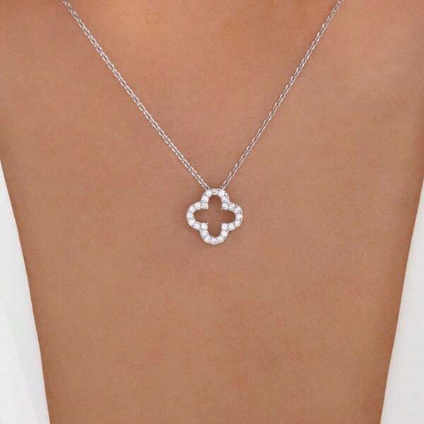 1 pièce Collier pendentif trèfle à quatre feuilles creux, cadeau de vacances pour femmes, accessoire de tous les jours. Convient aux femmes, pour un port quotidien, les sorties, cadeau pour la petite amie