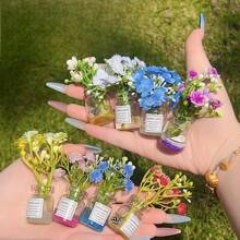 5pcs/Set, Random Style Cute Vase Set Desktop Decoration, Star-Shaped Artificial Flower Glass Vase - DIY Decorative Accessory For Tabletop, Vehicle Decoration, Small Centerpiece,Office Accessories,Decompression Figurine Accessories, Mini Desktop Decorations, Computer Monitor, Office Space