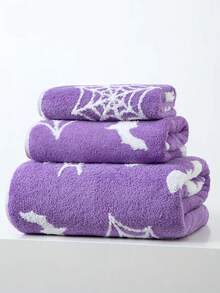 1条薄款紫色提花万圣节蝙蝠图案浴巾，尺寸70*140厘米或34*75厘米可作手巾或34*34厘米可作洗脸巾，涤纶材质，速干、吸水性强、柔软舒适，适用于浴室、酒店、健身房、节日礼品、派对、海滩、美容院、酒店运动、家居用品、毛巾、护肤品等场合，男女通用。 - 紫色 - 查看 7