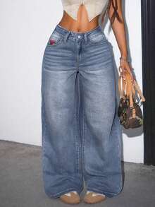 女士刺绣爱心洗水牛仔裤 - 中等水洗藍 - 查看 1