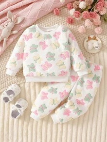两件套幼儿蝴蝶压花毛绒面料长袖连帽衫和裤子套装，秋冬休闲家居服和户外服装 - 彩色 - 查看 1