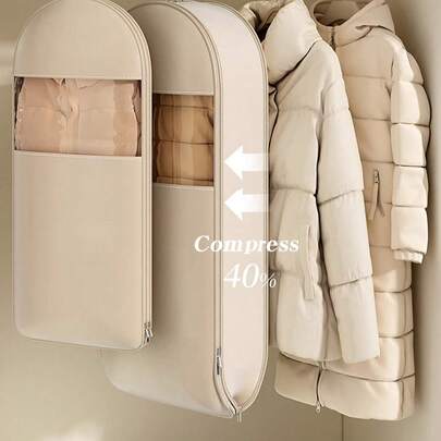 1 Stück komprimierbarer platzsparender Kleidersack zum Aufhängen, minimalistischer beiger Staubschutz mit Sichtfenster und selbstkompressionierendem Reißverschluss, Kleiderschrank Organizer Aufbewahrung für Daunenjacken und Wintermäntel