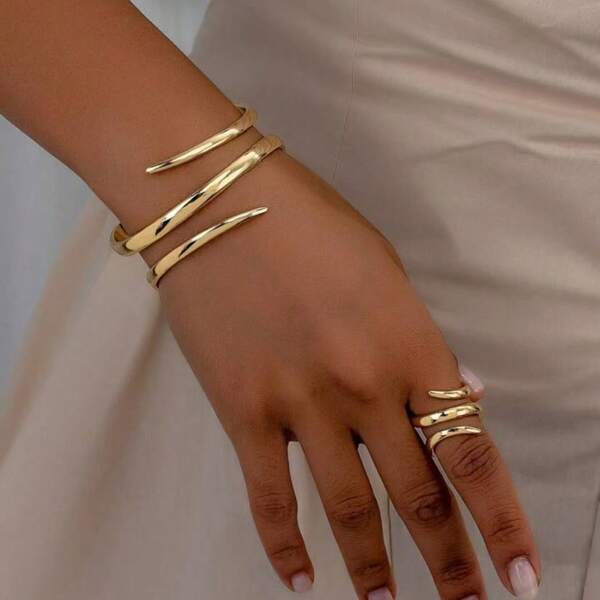 1 set Bracelet et bague épaisse à ligne géométrique argentée rétro chic. Ensemble de bijoux , léger, couleur durable pour l'été. Bracelet épais et bague épaisse convenant pour le port quotidien, diverses occasions, fêtes et événements. Cadeau pour les couples.