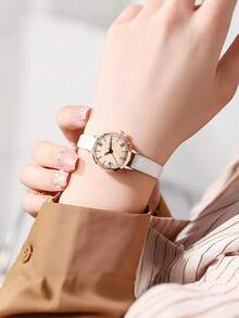 Fashion Student Watch Leather Strap Watch Small Plate Thin Student Exam Watch Female Retro Quartz Watch, Send Girlfriends, Friends, The Most Ideal Holiday Gift, Clock