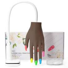 Mano de práctica de uñas acrílicas - Mano de práctica de uñas de silicona, versión mejorada con placas de uñas que nunca se caen, uñas postizas para técnicos de uñas, utilizada para la práctica de uñas, modelo de práctica flexible, viene con 50 placas de uñas. Los dedos ya no se rompen fácilmente - Los dedos tienen un esqueleto de aluminio de 3,2 mm en el interior, conectado a través de todo el dedo, lo que permite que los dedos se doblen en varios ángulos. - Marrón Chocolate - Ver 2