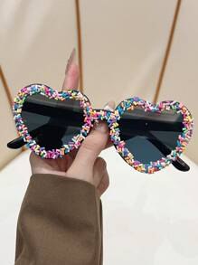 1 件心形糖果色夏季海滩时尚眼镜，适合女士、派对和音乐节、情侣度假万圣节海滩配饰，适合女士眼镜、墨镜、基础款秋冬女士服装、商务休闲礼物、情人节、春夏明亮色彩，适合夏季海滩度假、户外、旅行派对风格心形框架，适合音乐节