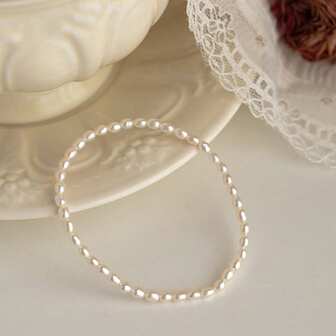 1 Stück elegantes, zierliches 3-4mm Zuchtperlen Perlen Armband mit Gummizug, 18cm Länge