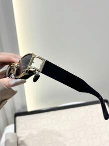 1pc Plastic And Metal Geometric Full Frame Personalized Shades Basics Women Fashion Glasses For Street-Photography Musical Festival Tropical Beach Vacay Bachelorette Party Weekend Outfit Festival Outfit Going Out Outfit Fashion Accessories