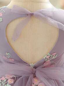 女婴泡泡袖刺绣薄纱可爱生日派对连衣裙，适合花童、婚礼等场合，面料和花纹可能有所不同，不含头饰。 - 淺灰紫 - 查看 10