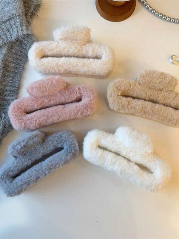 1pc Women's Multi-Color Fluffy Square Hollow Plush Hair Claw Clip, Cute & Versatile For Daily Wear