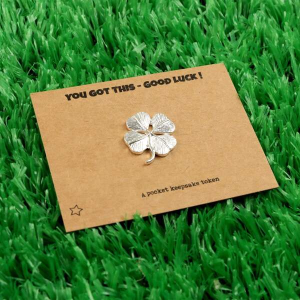 1 Stück/3 Stücke Glücksbringer Kleeblatt Sammlerstück, Kleeblatt Glücksbringer mit Karte, Geschenkkarte mit der Botschaft "DU SCHAFFST DAS - VIEL GLÜCK!"