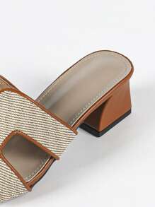 女士 H 型舒适日常穿着翻盖袖口拼接 H 型 + 棕色皮革拼接纯色圆头中筒交叉带中跟 H 型凉鞋，追求舒适的极简时尚风格，适合女性户外/购物，春夏，棕色/米色拼接女士 H 型中跟凉鞋 - 棕色 - 查看 8