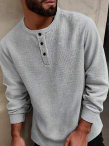 男士亨利领华夫格针织套头衫，亨利领设计，针织面料，透气轻盈，适合春季穿着，纽扣设计，适合日常出行、春季度假穿着，尽显老钱风范。 - 灰色 - 查看 3
