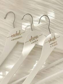 Wieszak na suknię ślubną na zamówienie. Spersonalizowany wieszak ślubny. Spersonalizowany wieszak ślubny. Wygrawerowane imię i data. Prezent na wieczór panieński.