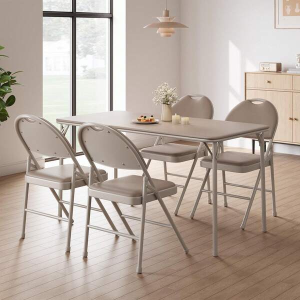 GarveeHome - Juego de 4 sillas plegables con cojín y respaldo acolchados de piel sintética, de metal, para interior y exterior, apilables, para camping, comedor, oficina y fiestas, color beige