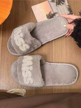 1 双女士水晶珍珠“MISS”装饰露趾毛绒拖鞋，适合室内外穿着，秋冬季