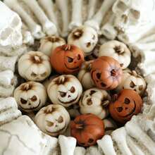 10 buc/20 buc decorațiuni dovleci care strălucesc în întuneric - felinare Jack-O'-Lanterns cu ochi verzi accentuați, fără sursă de alimentare, dovleci realiști mici, potriviți pentru Halloween, Ziua Recunoștinței, centre de masă pentru casă sau sufragerie - material rășină (12 buc), decor de Halloween, strălucește în întuneric, detalii lucrate manual, esențial pentru cumpărături de sărbători, decor pentru casă, decor pentru cameră
