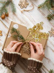 16pcs-Christmas Glitter Berries Stems , Artificial Red Berry Branches Holly Picks Stems,7.8 Inch Artificial Christmas Picks For Christmas Tree Ornaments, DIY Xmas Wreath, Crafts, Holiday And Home Decor, Gold