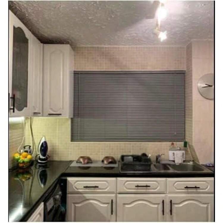 Easy Fit PVC Venetian Blinds - Trimmable Fittings, Twist Open Close Shutter - 黑色-PVC - 查看 7