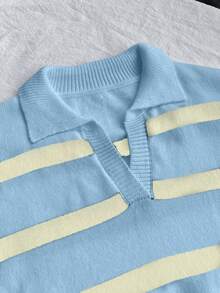 Áo len dài tay cổ polo phối màu tương phản kẻ sọc kiểu vintage mùa xuân & thu mới, áo chui đầu dáng rộng nửa cài khuy kiểu retro dành cho nữ, thích hợp cho năm mới. - Màu xanh tươi và trắng ngọc trai - Xem 3