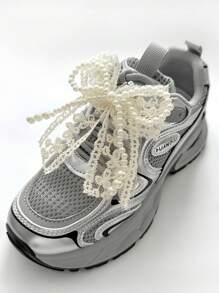 1 件欧式韩式仿珍珠蕾丝蝴蝶结鞋夹，时尚百搭 DIY 可拆卸鞋饰，甜美可爱，完美礼物