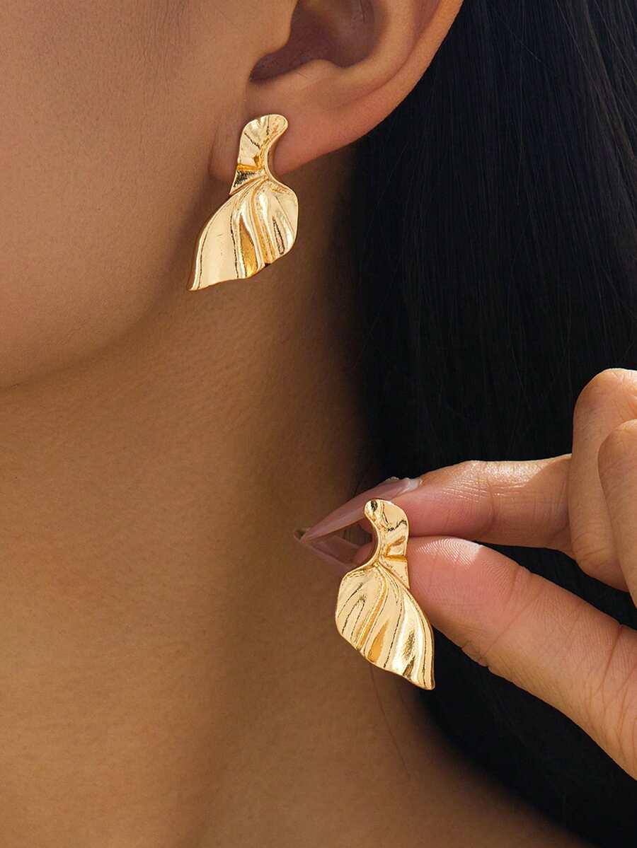 1 Pair Delicate Textured Gold-Tone Leaf Shaped Stud Earrings, Suitable For Women's Dates/Daily Wear - Yellow Gold - View 1