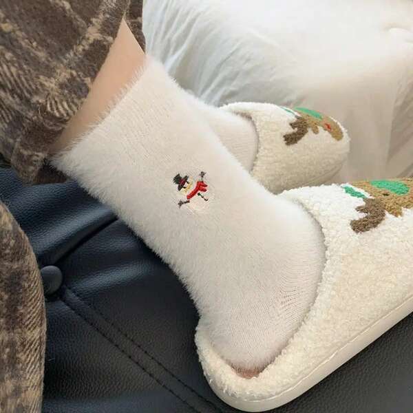5 Pairs Women's Christmas Socks, White Fluffy Embroidered Holiday Socks, Warm Thick Plush Polyester 95% Spandex 5% Knit Fabric, Hand Wash Holiday Socks