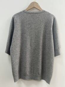 女士纯色V领短袖针织T恤，轻薄宽松，修身时尚，简约高端