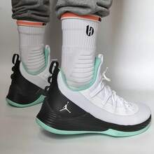 Giày bóng rổ nam Jordan Ultra Butler kiểu retro, giày thể thao cổ thấp đa năng. - Trắng/Xanh lá cây - Xem 7