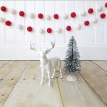 1 Peça Guirlanda de Flores de Bolas de Feltro Brancas e Vermelhas Feitas à Mão, Adequada para Decoração de Festa de Natal, Decoração de Parede, Decoração de Quarto, Decoração de Árvore de Natal