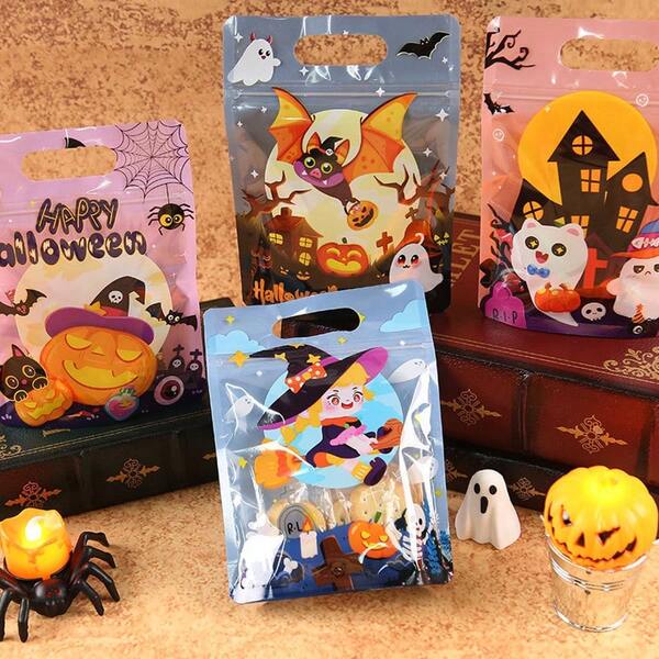 8PCS,Halloween Candy Bag - Party Snack Cookies Self-Sealing Packaging Party Souvenir Gift Bag (Designs Are Random)