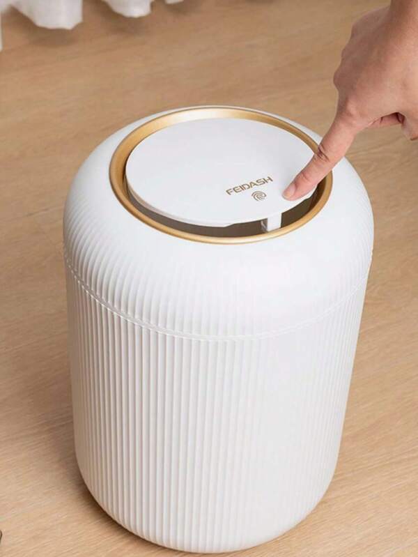 1 pieza Mini bote de basura de escritorio lindo con tapa para dormitorio, oficina, cocina, baño y hogar. Mini bote de basura de escritorio tipo prensa para sala de estar, coche, dormitorio, comedor