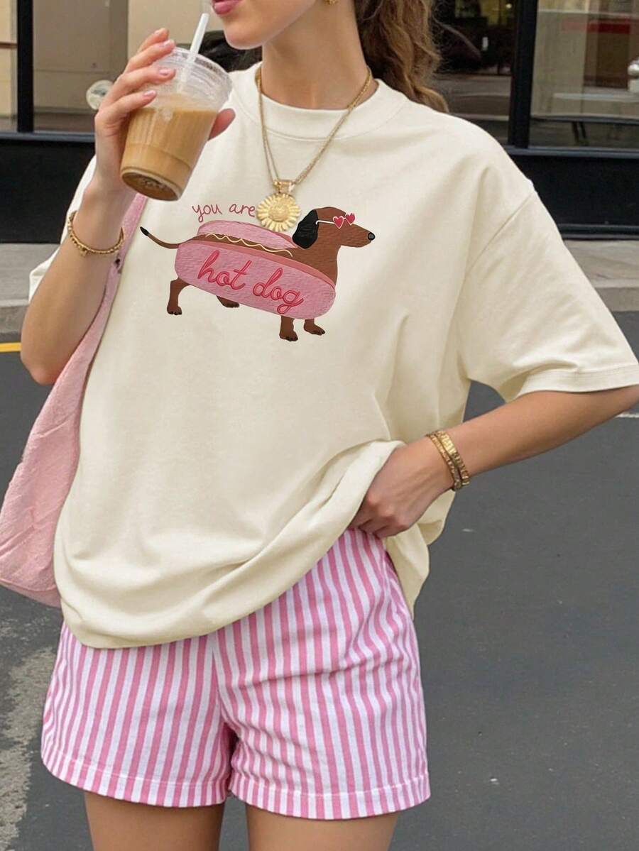 Camiseta de mujer de verano blusa oversize de manga corta con estampado perro salchicha ideal para el tiempo libre y las vacaciones en la playa - Beis - Ver 1