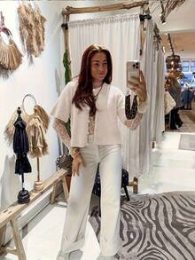 女士V领短袖开衫，前襟纽扣装饰，简约时尚休闲风格，适合日常通勤，可爱毛衣 - 白色 - 查看 5