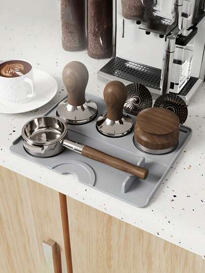 1个高品质硅胶咖啡压粉垫 - 防水、耐热，带木柄和金属环 - 咖啡师的理想之选，保护台面，完美的配件和意式浓缩咖啡压粉器