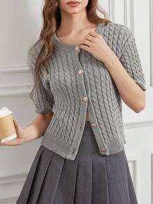 Women's Cable Knit Cardigan Solid Color Round Neck Short Sleeve Button-Front Closure Crop Sweaters - Gris - Ver 1