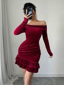 abyoxi Đầm ngắn màu đỏ gợi cảm, dệt kim, trễ vai, với thiết kế xếp ly và bèo nhún ở gấu váy, tay dài. - Màu Đỏ Sâu - Xem 6