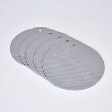 6pcs/4pcs/2pcs Multifunctional Round Heat Resistant Placemats, Non-Slip Pot Holders And Table Mats, Suitable For Restaurant Accessories And Picnic Blankets – Ideal For Home, Outdoor Gatherings, And Picnics; Lightweight And Portable Placemats For Easy Use!Microwave Oven Pad, Kitchen Thermal Pad, Hot Dish Thermal Insulation Pad, Placemat, Suitable For Hot Pot Pots, Bowls, Kitchen Counters, Heat Resistant