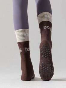 1双/4双/6双装女士条纹瑜伽袜，防滑硅胶材质，适合室内运动健身，精美圣诞礼物，独特新年礼物，情人节女友礼物 - 彩色 - 查看 5