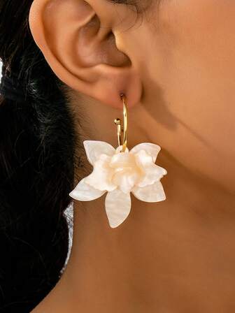 1 对时尚枫叶和花卉设计耳环，夸张独特的花卉耳环，具有高端美感