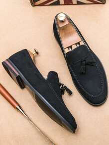 New Fashionable Vintage Men's Slip-On Penny Loafers, Gentleman's Leather Dress Shoes, Moccasins, Comfortable Slip-On Shoes, Breathable Soft-Sole Driving Shoes, Business Formal Men's Leather Shoes, Daily Commute Shoes, Elegant Round Toe Solid Color Leather Dress Shoes, Casual Suit-Matching Men's Leisure Shoes. Suitable For Middle-Aged, Young People